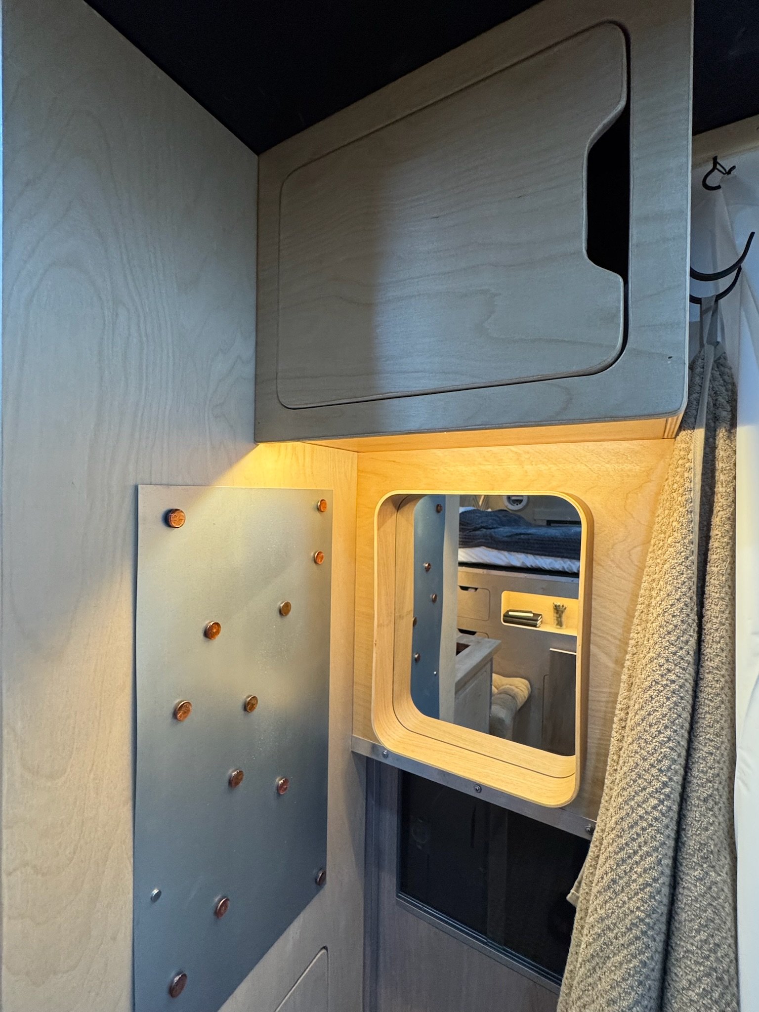 Mirror and cabinet inside the build